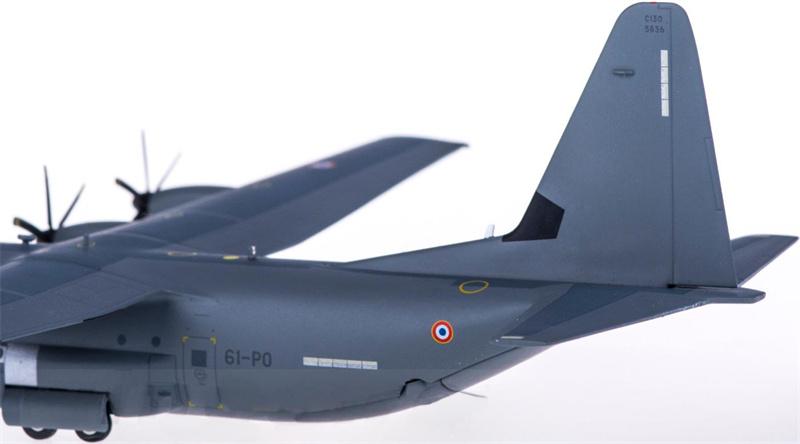 Herpa French Air Force for Lockheed for Martin C-130J-30 Super for Hercules 61-PO 1:200 Airplane Pre-built  Airliner Model Display