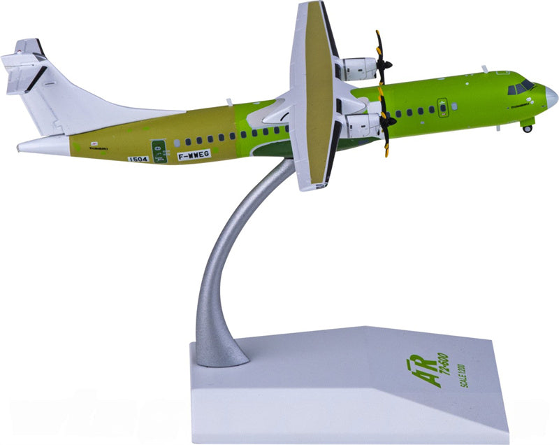 JC Wings ATR-72-600 F-WWEG 1:200 Airplane Pre-built  Airliner Model Display