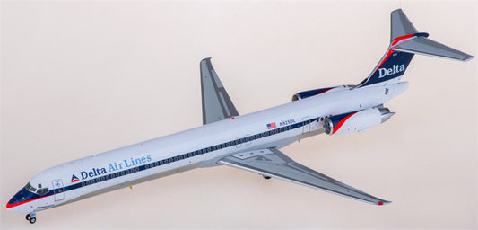 Geminijets Delta Air Lines for McDonnell Douglas MD-88 N925DL 1:200 Airplane Pre-built Airliner Model Display