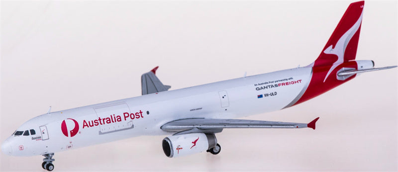 Geminijets Qantas Freight for Airbus A321P2F VH-ULD 1:400 Airplane Pre-built  Airliner Model Display