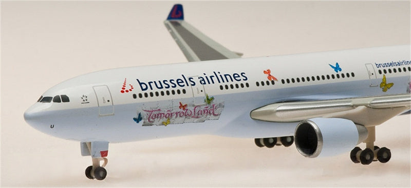 SKY500 Brussels Airlines for Airbus A330-200 OO-SFU 1:500 Airplane Pre-built  Airliner Model Display