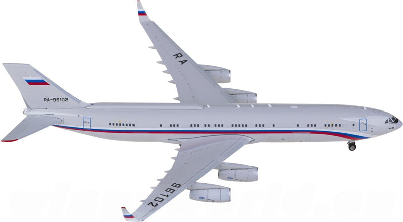 Phoenix Russian Air Force for Ilyushin IL-96-400 RA-96102 1:400 Airplane Pre-built  Airliner Model Display