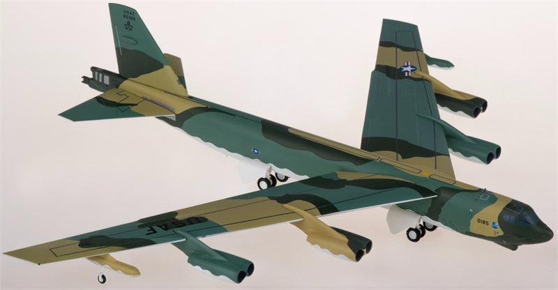 Herpa USAF for Boeing B-52G 58-0185 1:200 Airplane Pre-built  Airliner Model Display