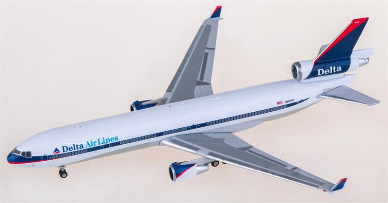 Phoenix Delta Air Lines for McDonnell Douglas MD-11 N802DE 1:400 Airplane Pre-built Airliner Model Display