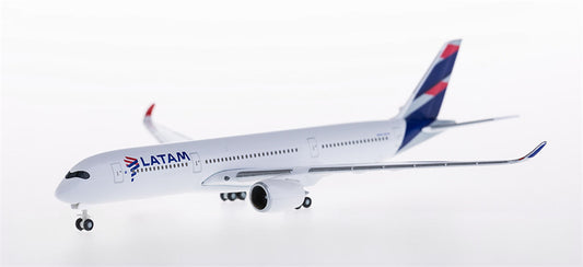 Hogan Latam for Airbus A350-900 1:500 Aircraft Pre-built  Airliner Model Display
