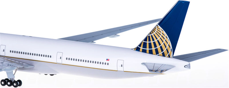 Hogan United Airlines for Boeing 777-300ER 1:200 Airplane Pre-built  Airliner Model Display